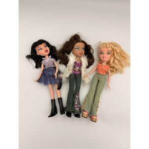 Vintage 2001 Y2K Bratz Doll Lot of 3 Cloe Nevra Jade Strut It!